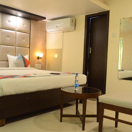 Hotel Aishwarya Residency นาวีมุมไบ ภายนอก รูปภาพ