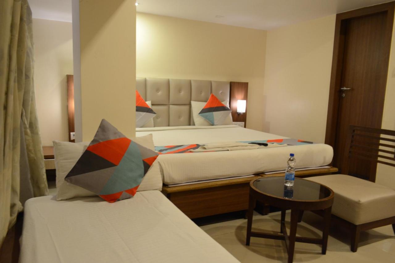 Hotel Aishwarya Residency นาวีมุมไบ ภายนอก รูปภาพ