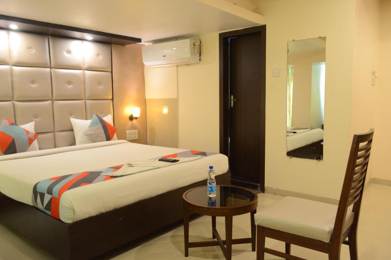 Hotel Aishwarya Residency นาวีมุมไบ ภายนอก รูปภาพ