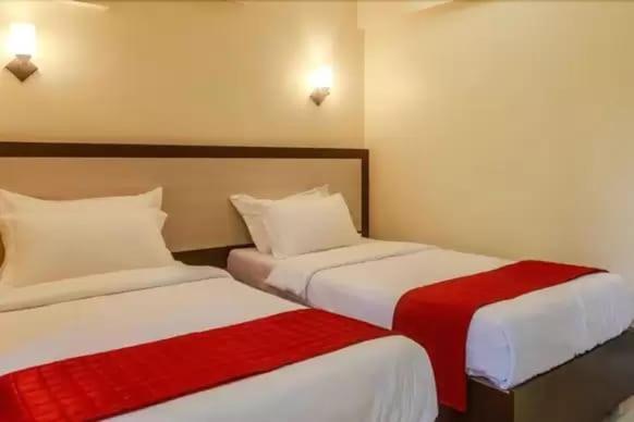 Hotel Aishwarya Residency นาวีมุมไบ ภายนอก รูปภาพ