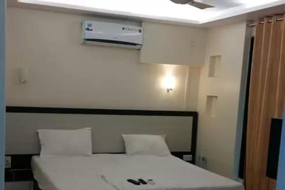 Hotel Aishwarya Residency นาวีมุมไบ ภายนอก รูปภาพ